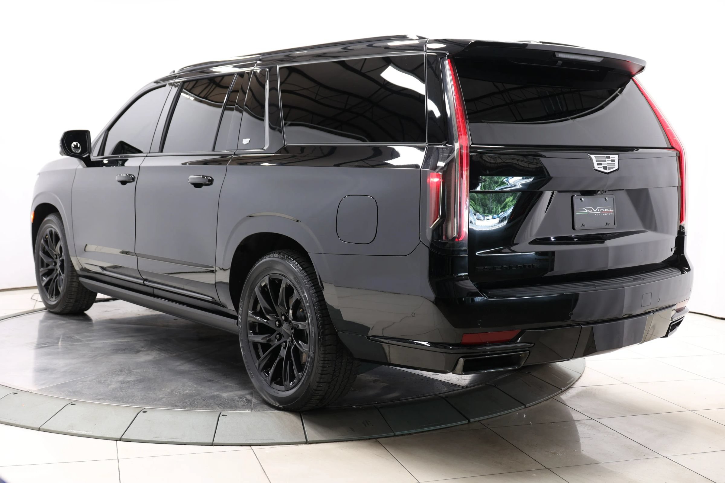 Used 2023 Cadillac Escalade ESV Sport w/ LPO, ONYX Package AWD/4WD image 76