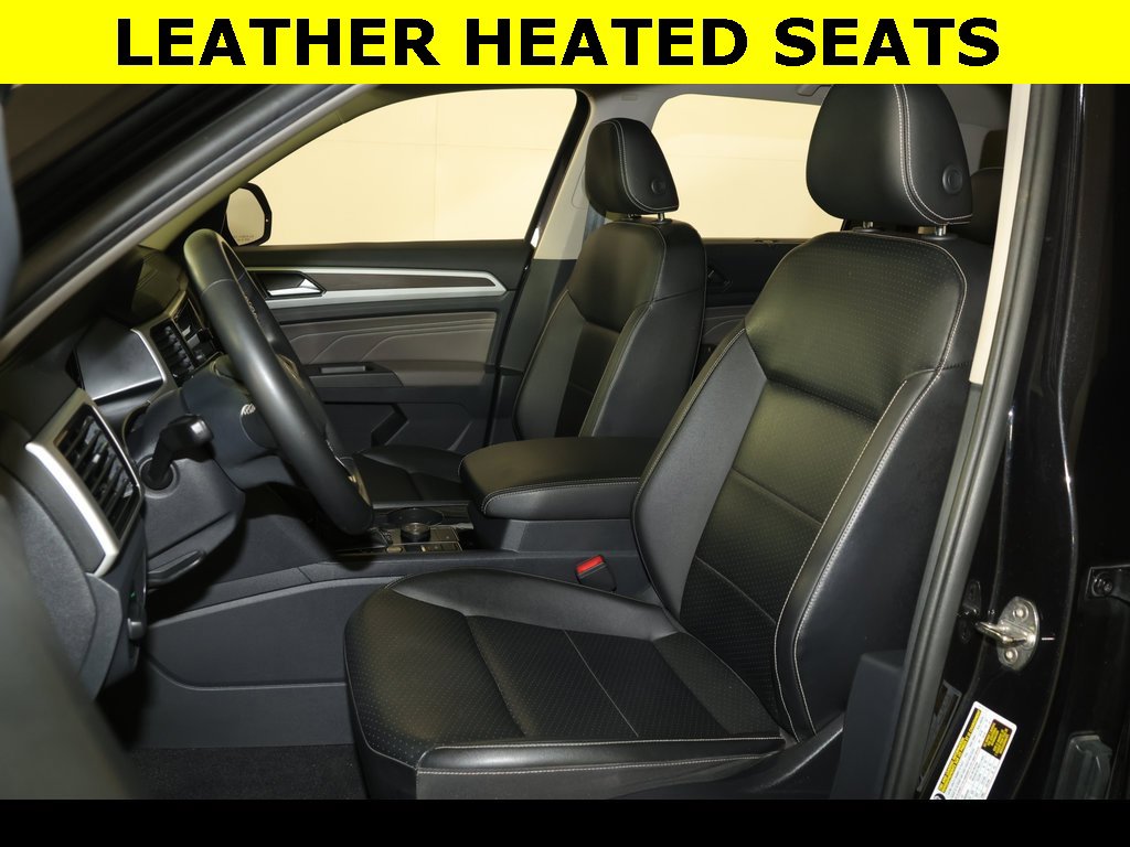 Used 2022 Volkswagen Atlas SE w/ Black Wheel Package image 2