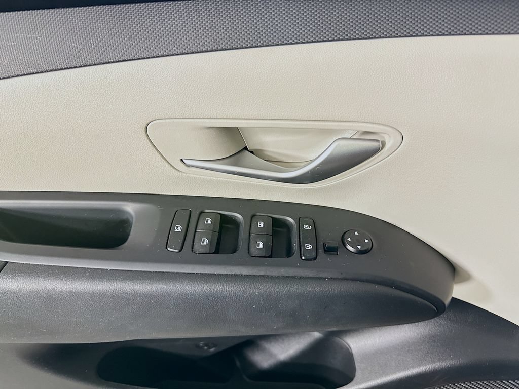 Certified 2024 Hyundai Tucson SE FWD image 22