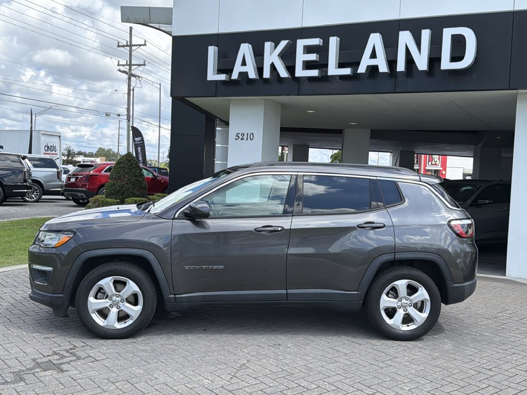 Used 2020 Jeep Compass Latitude w/ Popular Equipment Group FWD image 3