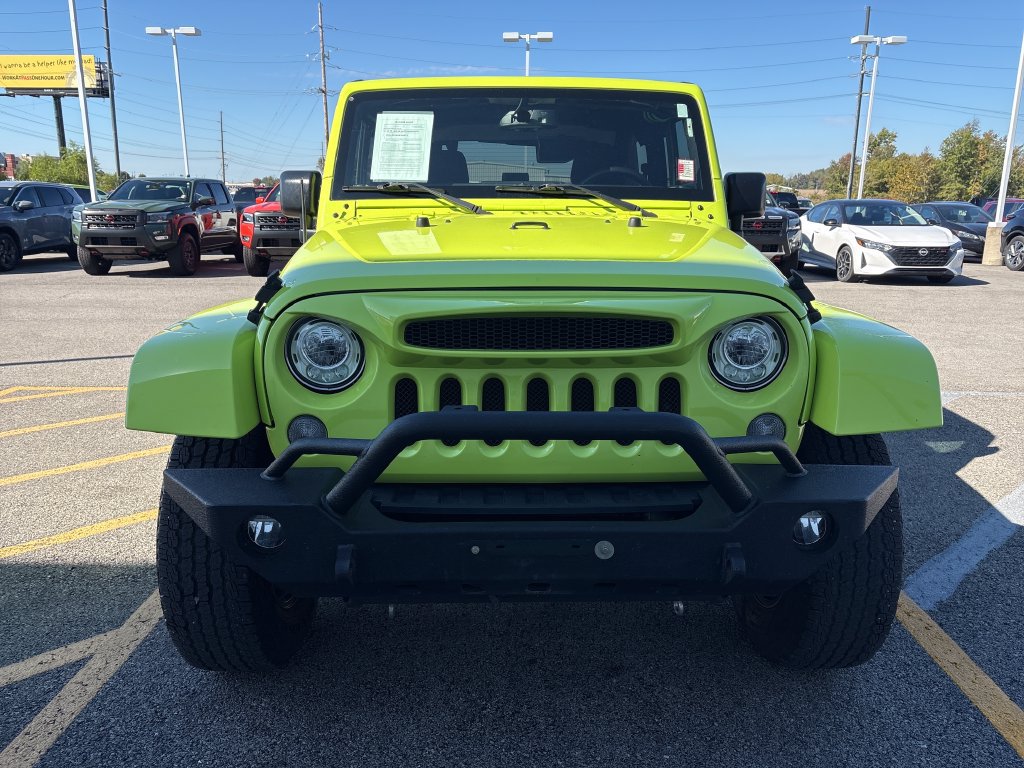 Used 2017 Jeep Wrangler Sahara w/ Connectivity Group AWD/4WD image 8