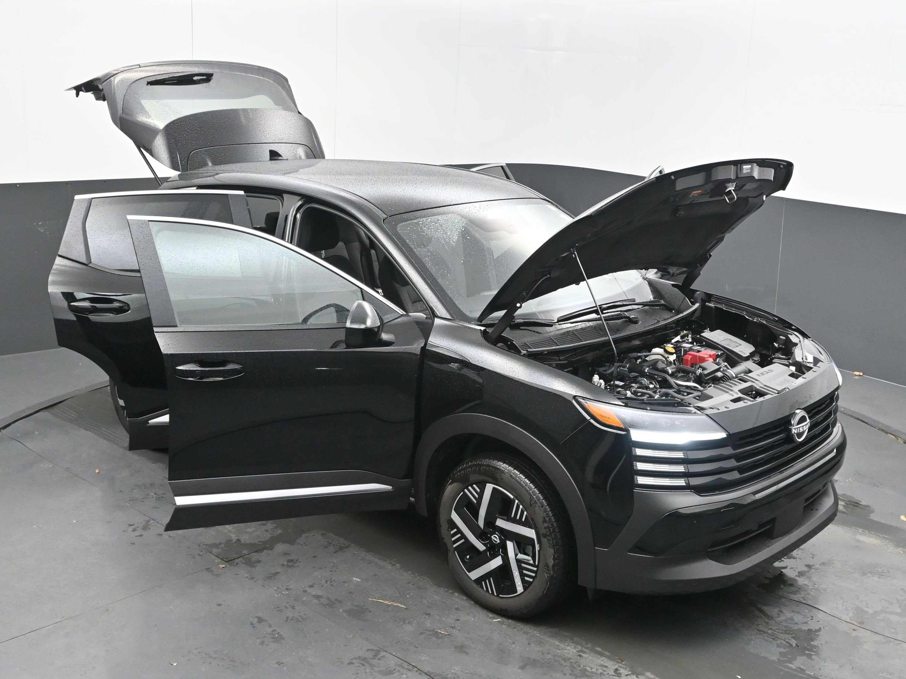 Certified 2025 Nissan Kicks SV image 37