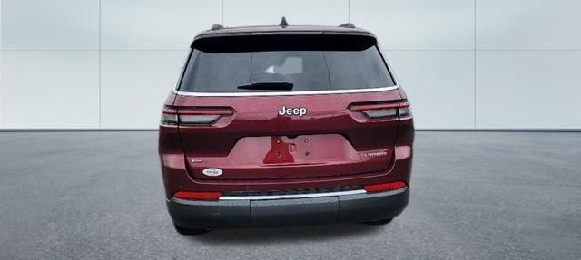 Used 2022 Jeep Grand Cherokee L Laredo w/ Luxury Tech Group I RWD image 5