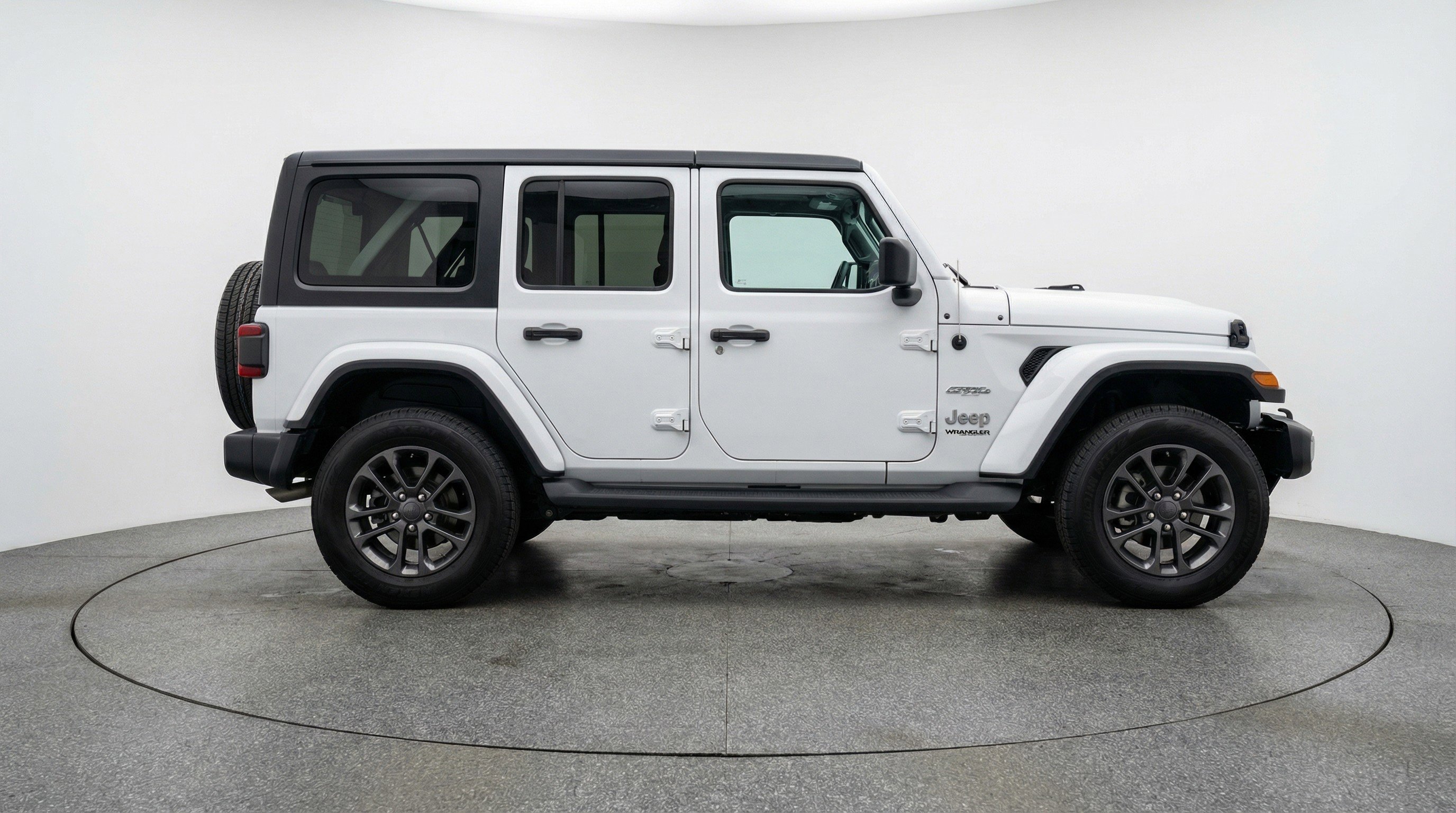 Used 2025 Jeep Wrangler Unlimited Sport AWD/4WD image 11