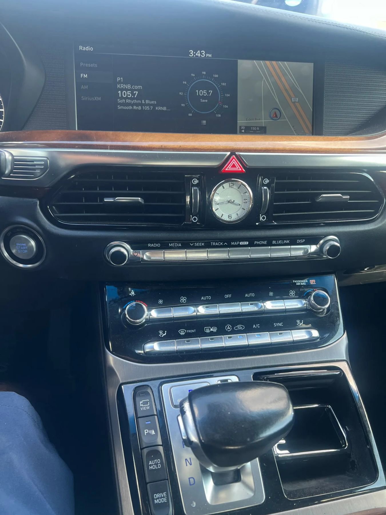 Used 2017 Genesis G90 5.0 Ultimate image 13