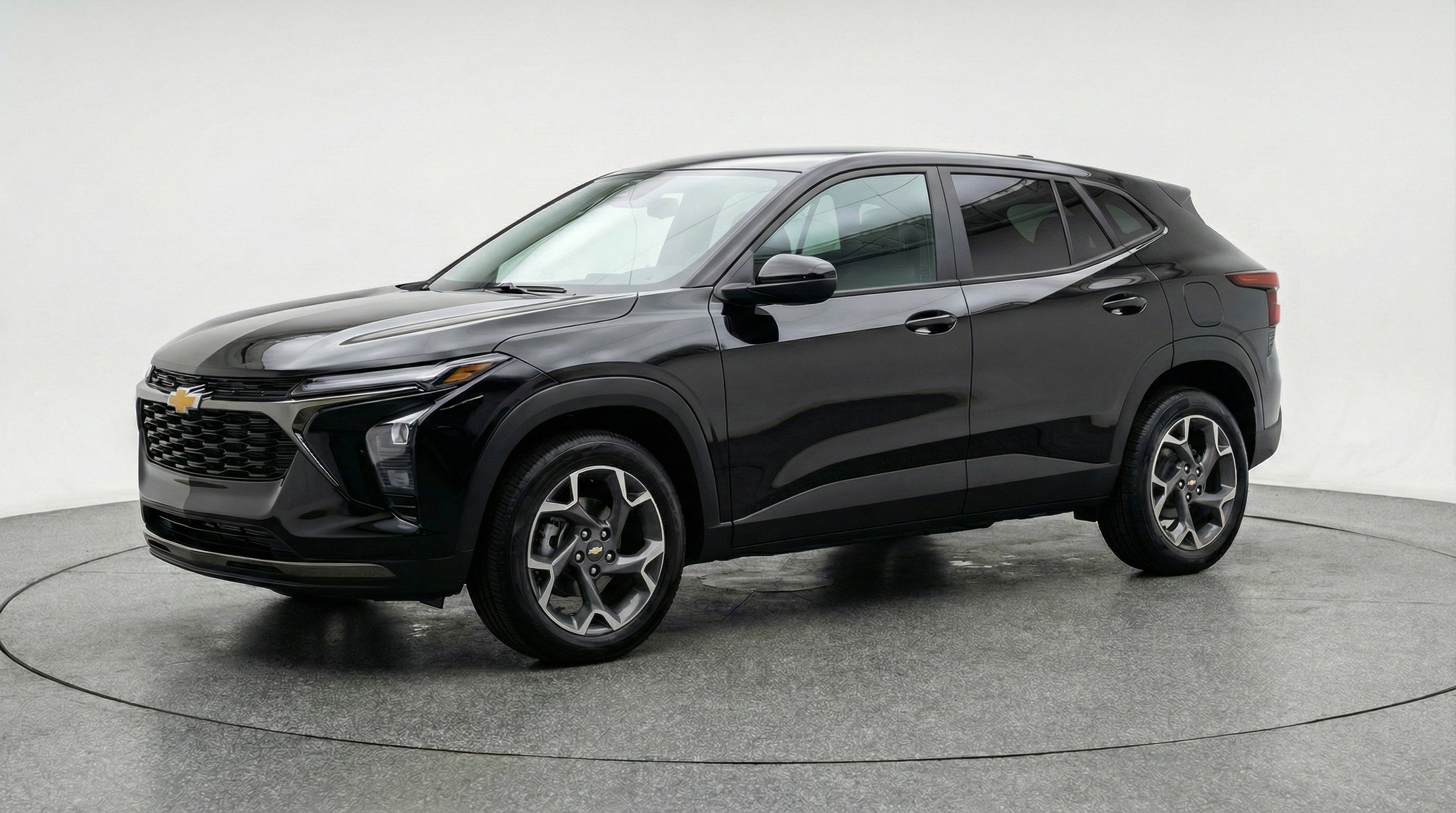 Used 2025 Chevrolet Trax LT w/ LT Convenience Package image 3