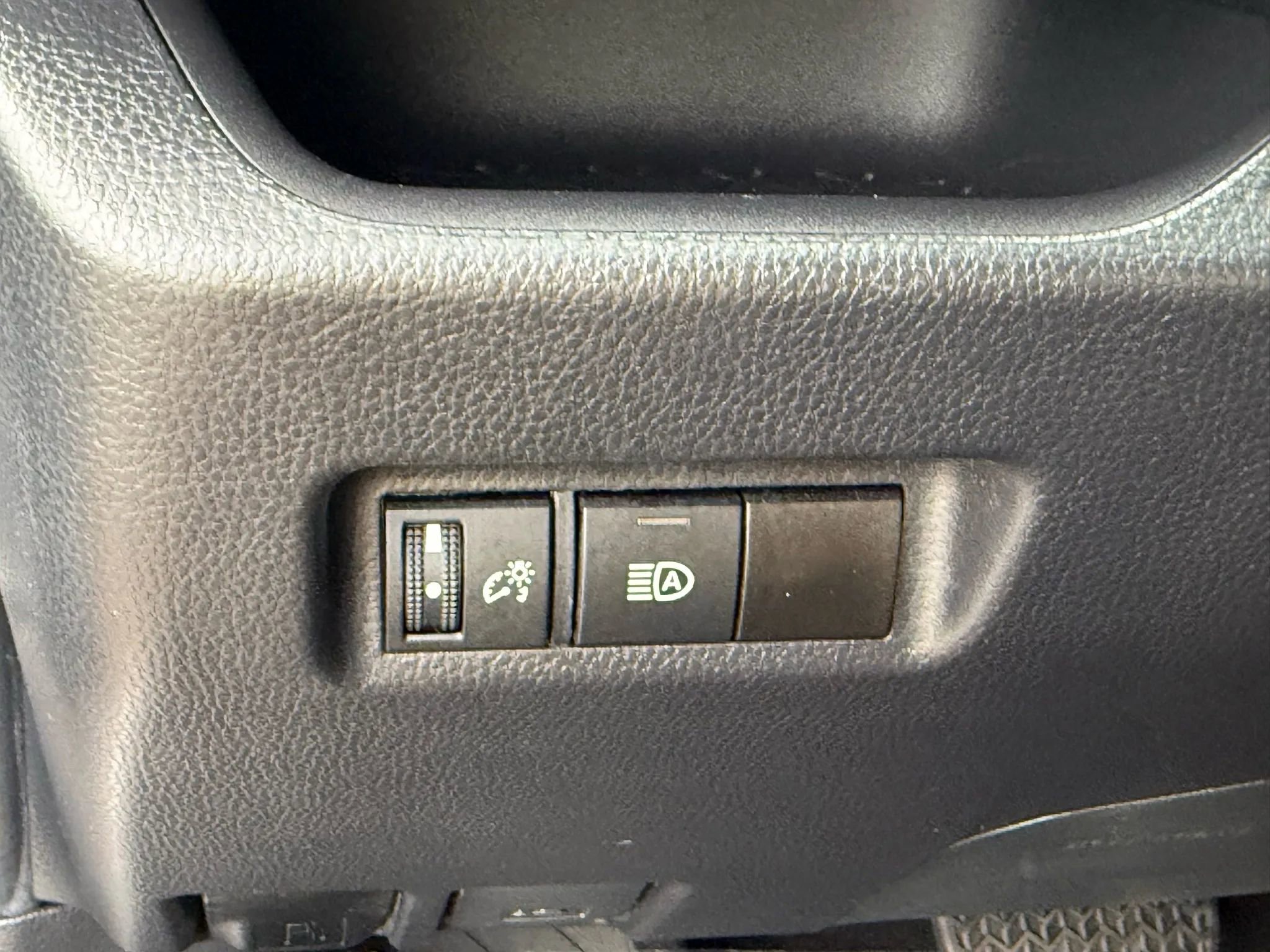 Used 2024 Toyota RAV4 XLE image 38