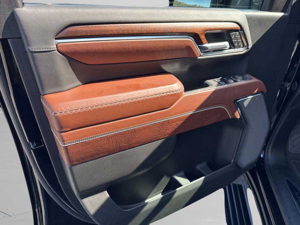 Used 2026 GMC Sierra 2500 Denali Ultimate w/ Max Trailering Package image 35