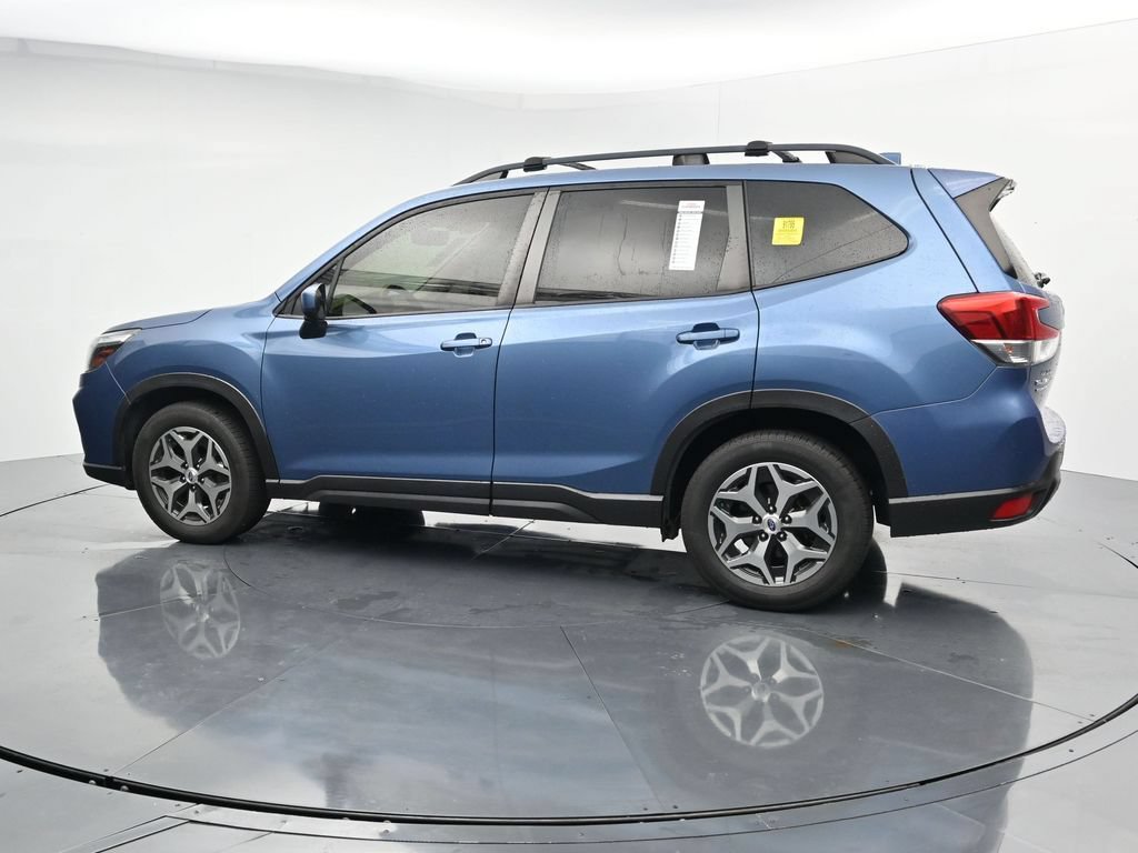 Used 2021 Subaru Forester Premium AWD/4WD image 5