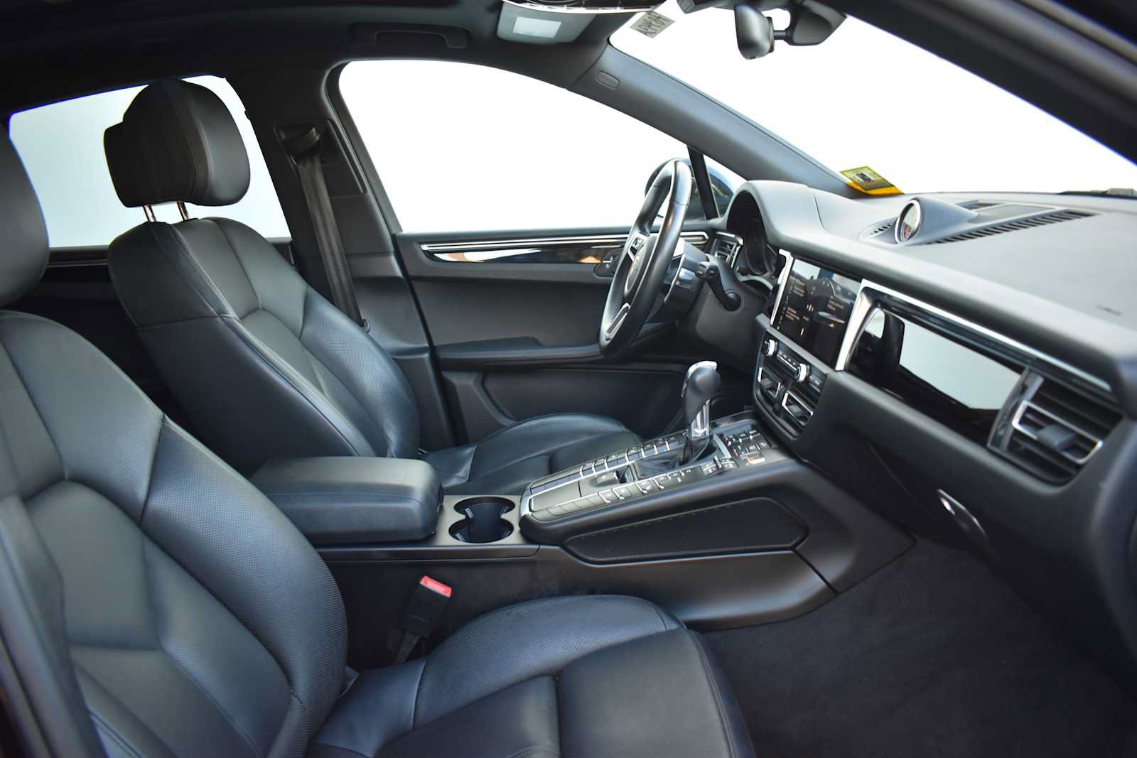 Used 2021 Porsche Macan S AWD/4WD image 12