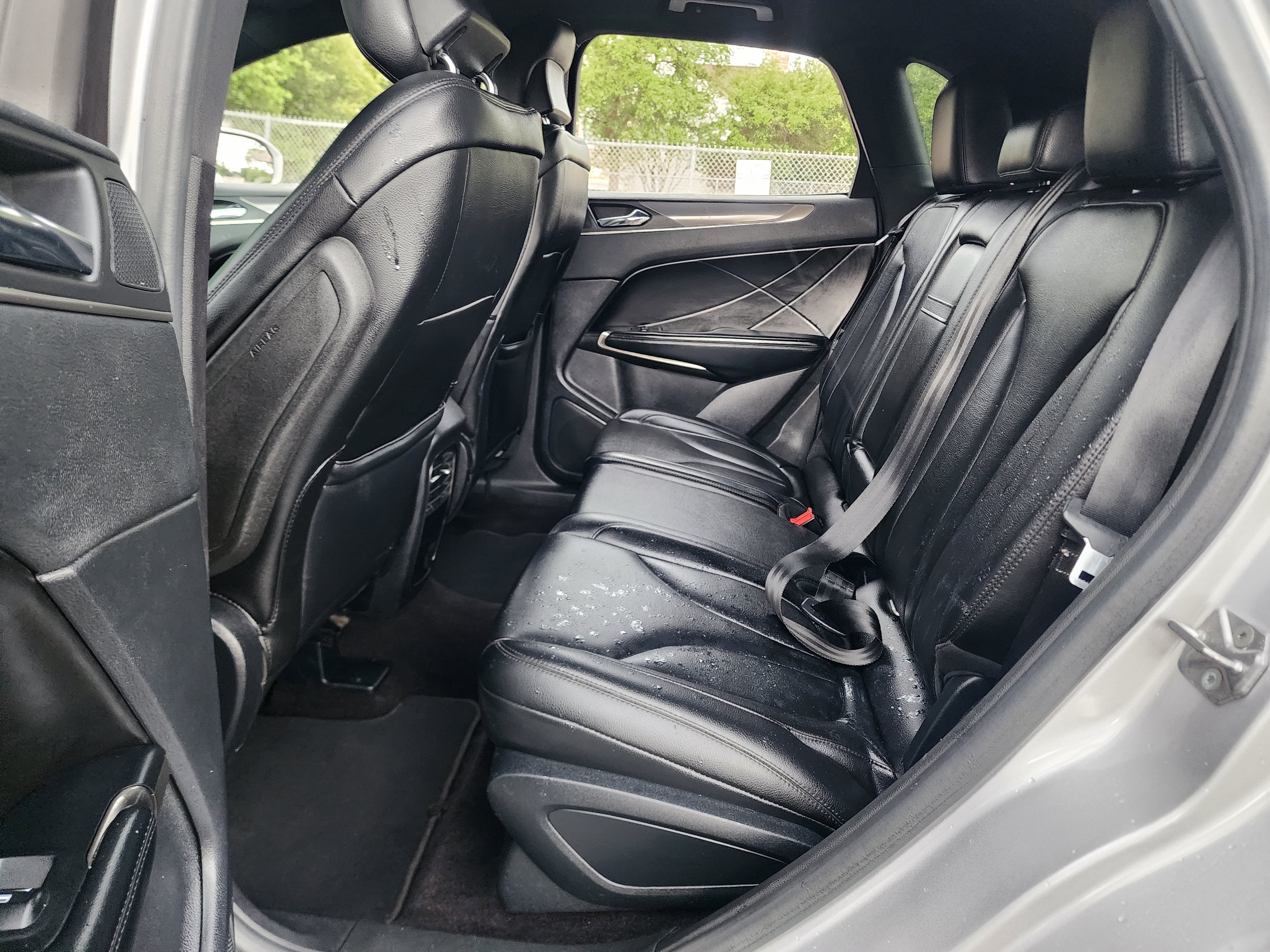 Used 2018 Lincoln MKC Premiere FWD image 17