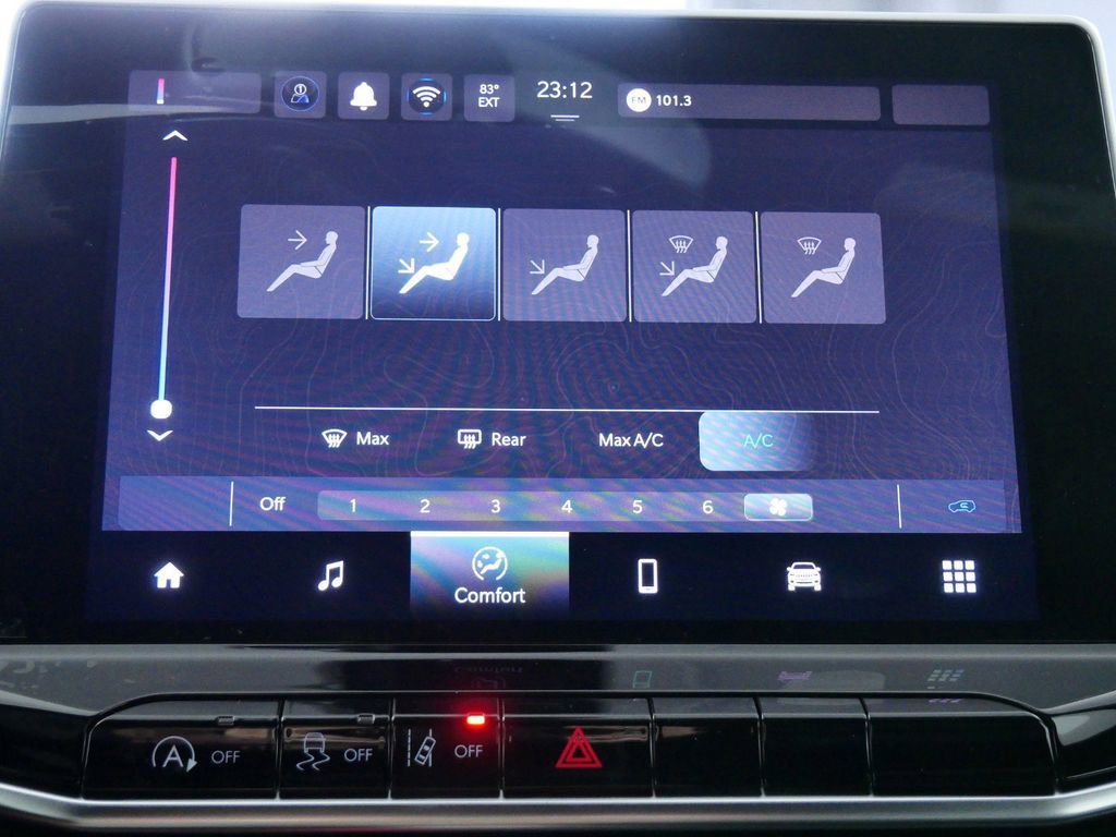 Used 2024 Jeep Compass Latitude image 39