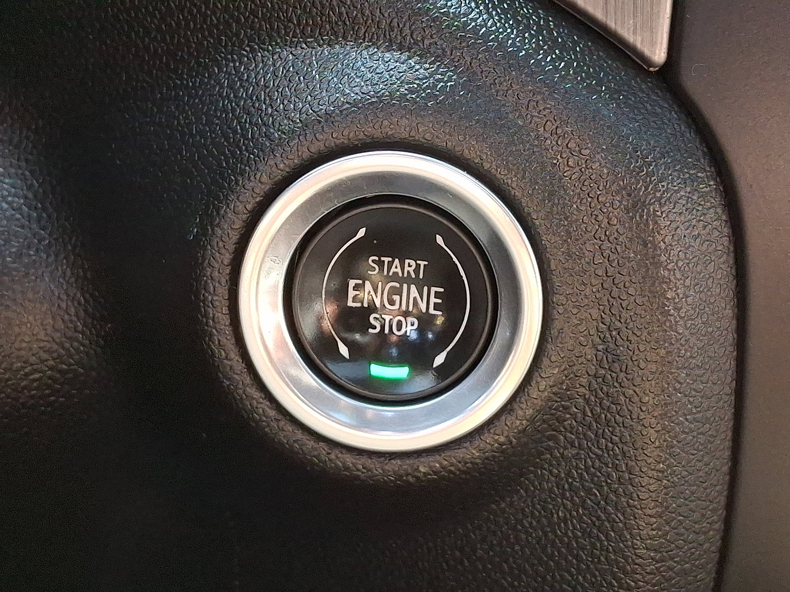 Used 2020 GMC Sierra 2500 Denali w/ Denali Ultimate Package AWD/4WD image 25