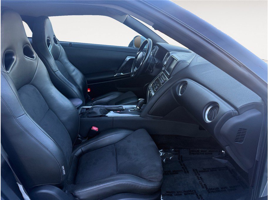 Used 2009 Nissan GT-R Premium AWD/4WD image 15