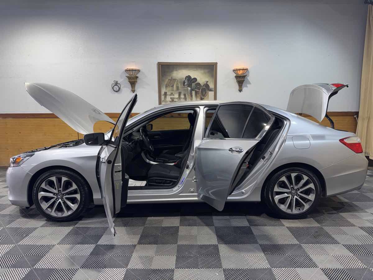 Used 2014 Honda Accord Sport image 11