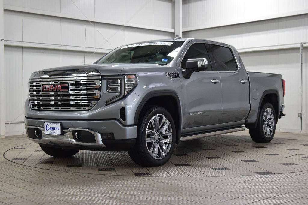 Used 2025 GMC Sierra 1500 Denali w/ Denali Reserve Package AWD/4WD image 3