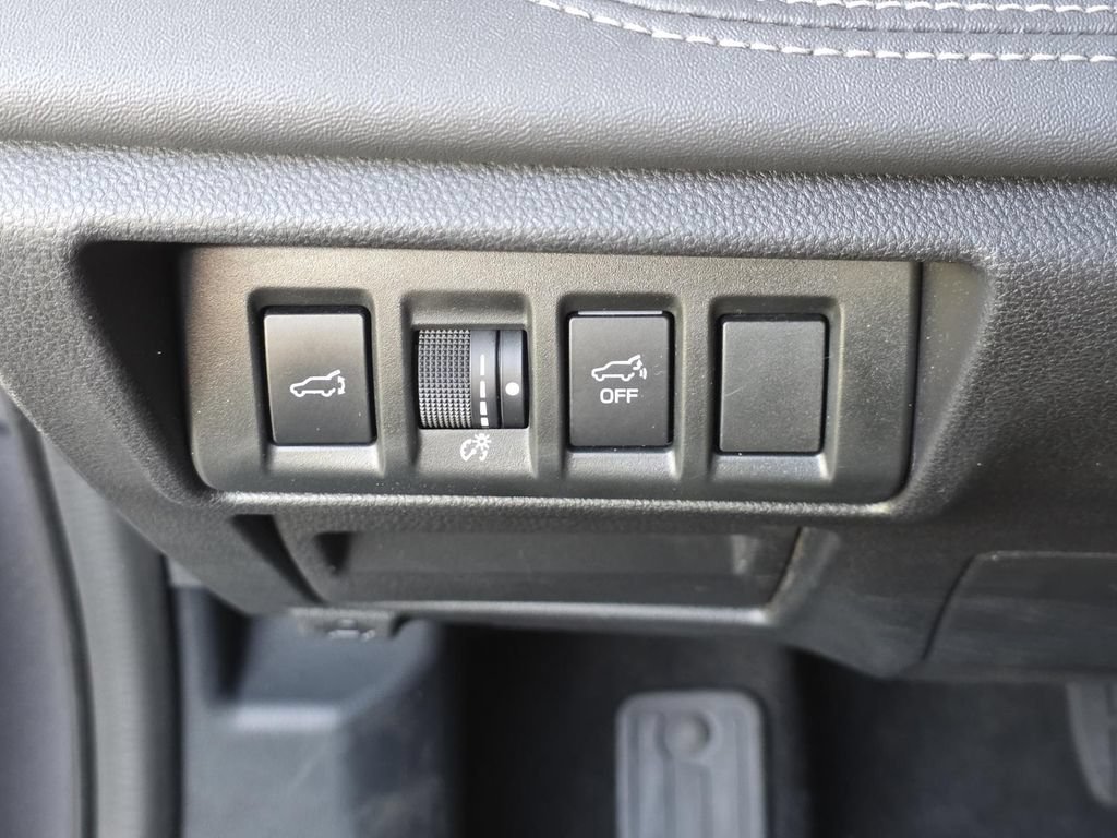 Used 2022 Subaru Outback Touring XT AWD/4WD image 29