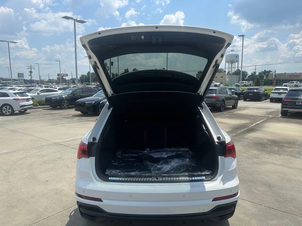 New 2025 Audi Q3 2.0T Premium image 24