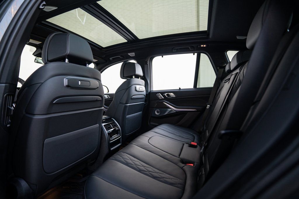 New 2026 BMW X5 M60i image 38
