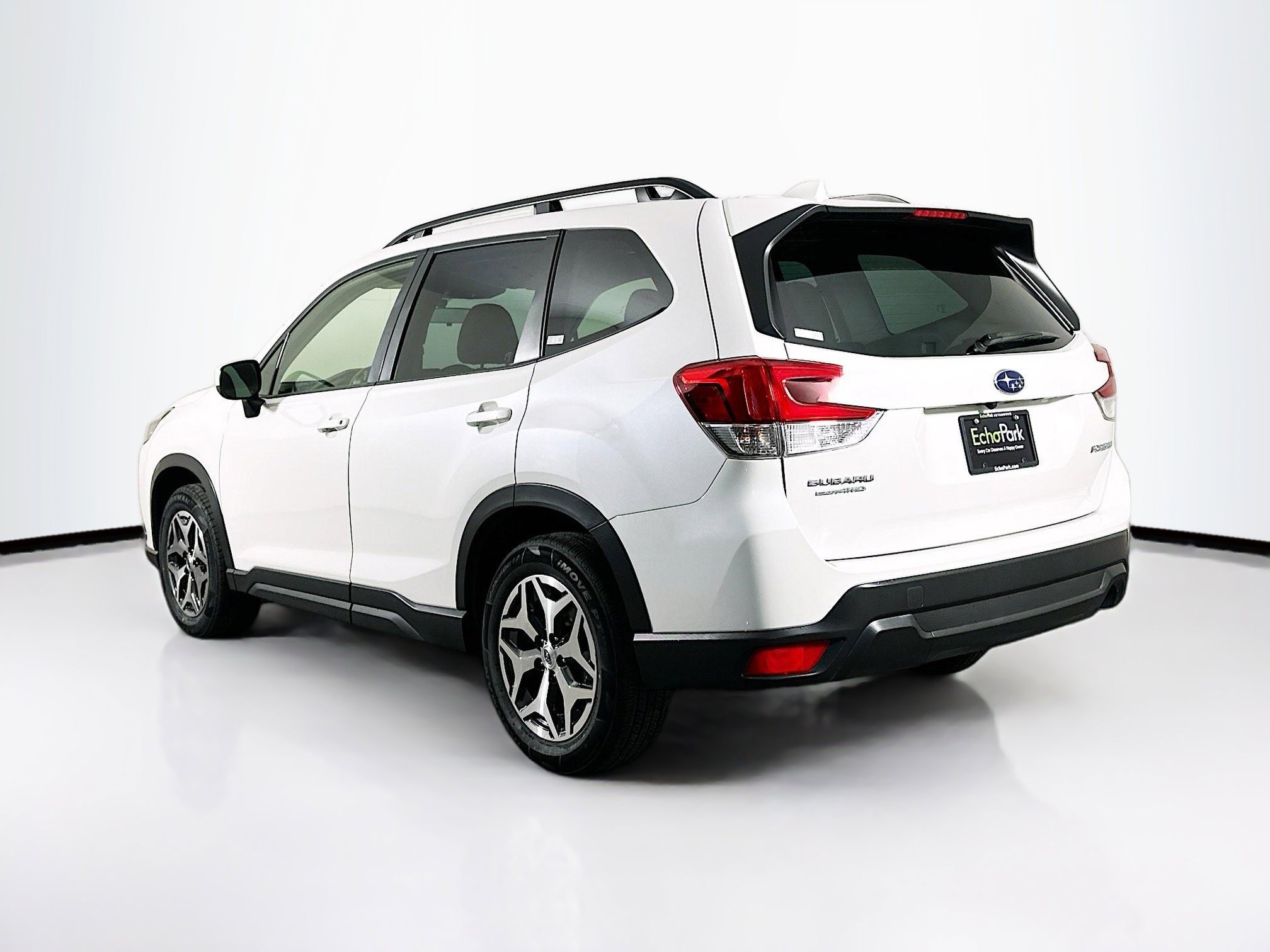 Used 2023 Subaru Forester Premium image 5