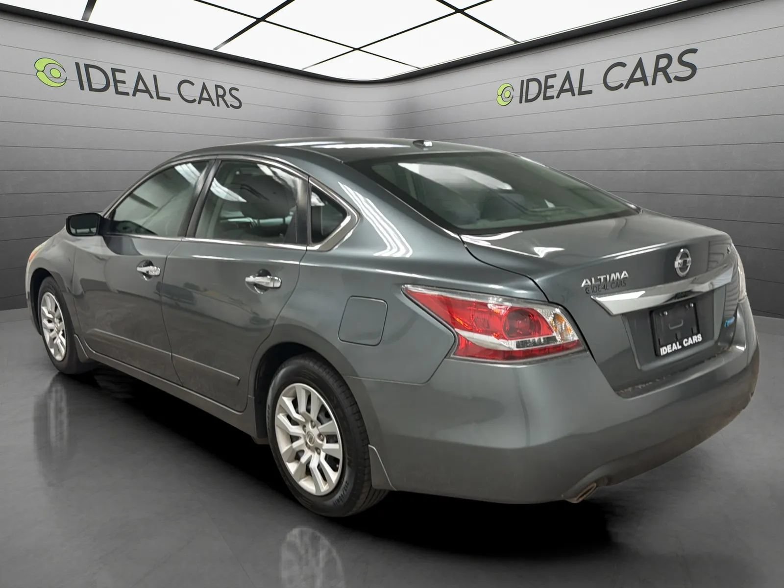 Used 2014 Nissan Altima 2.5 S w/ Display Audio Package FWD image 7