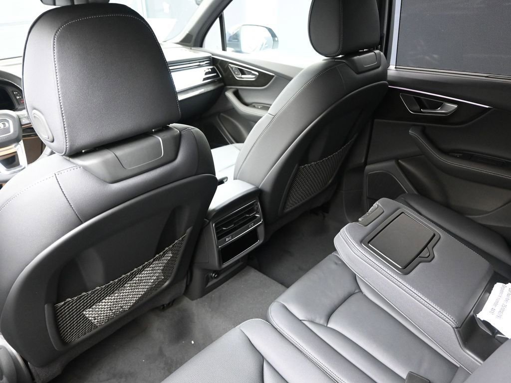 Certified 2025 Audi Q7 3.0T Premium Plus w/ Premium Plus Package image 18