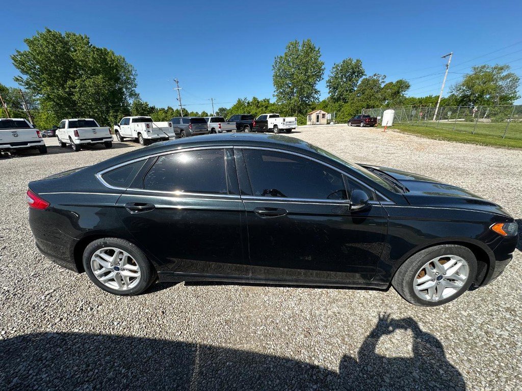 Used 2014 Ford Fusion SE w/ Equipment Group 202A FWD image 7