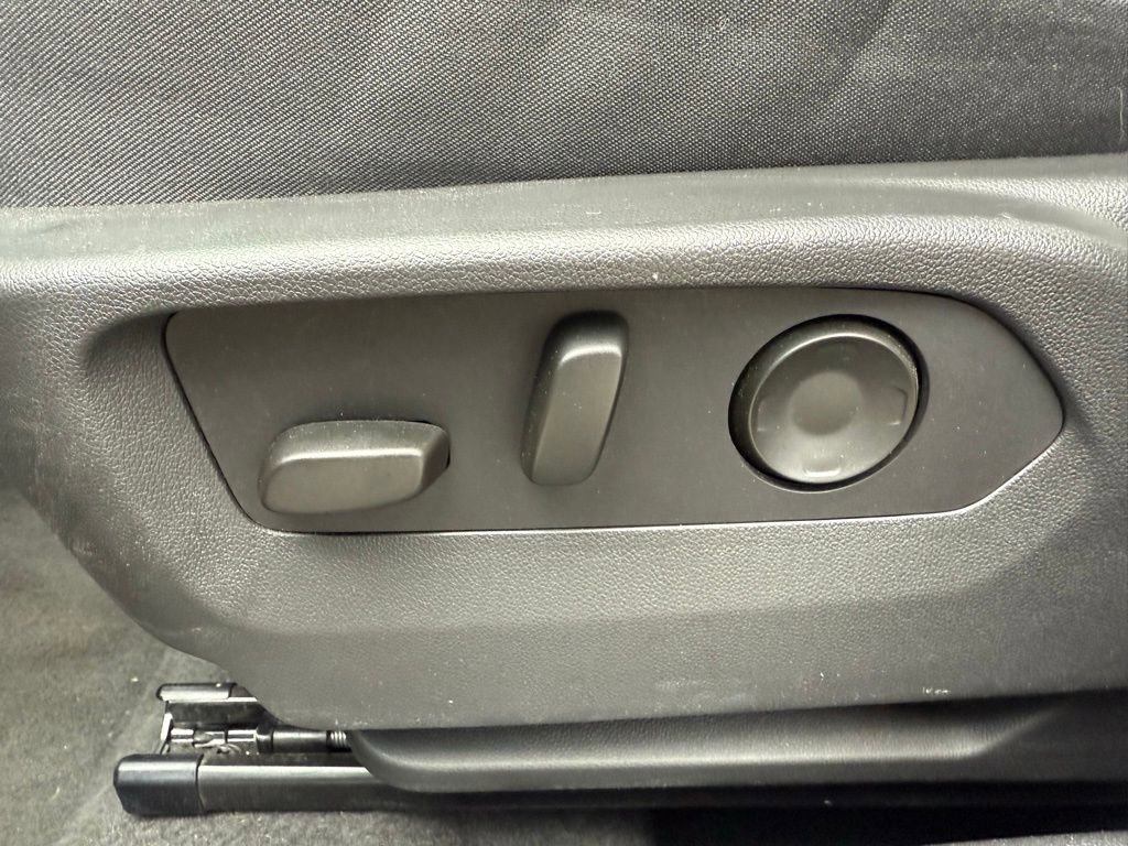 Used 2024 Buick Envision Sport Touring image 21