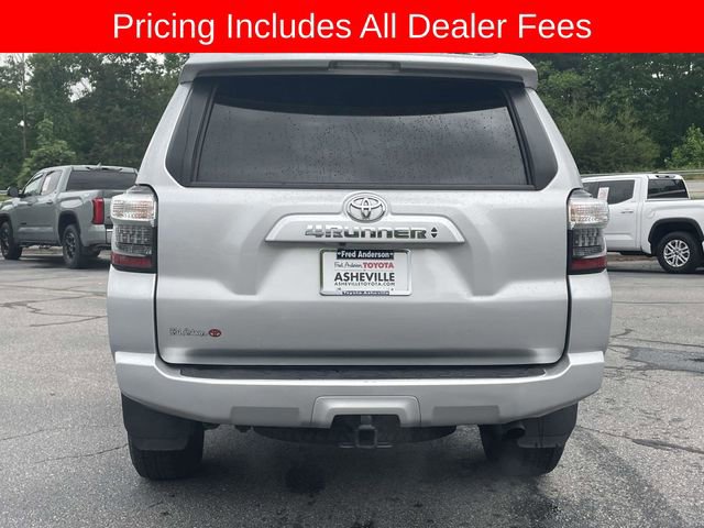 Used 2024 Toyota 4Runner SR5 AWD/4WD image 4