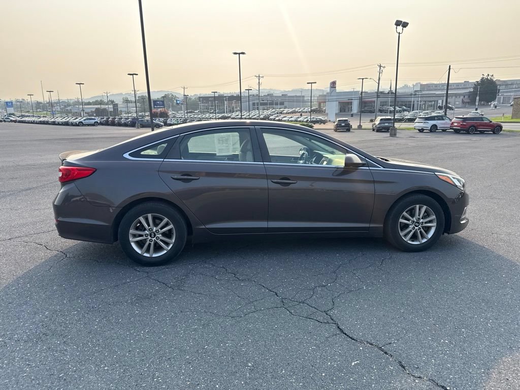 Used 2017 Hyundai Sonata SE FWD image 6