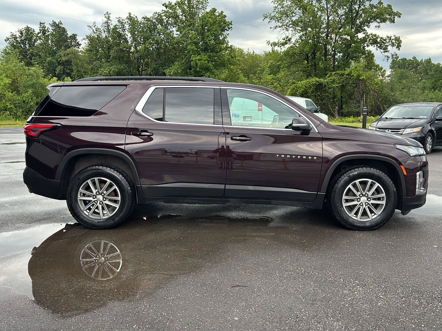 Used 2023 Chevrolet Traverse LT AWD/4WD image 4