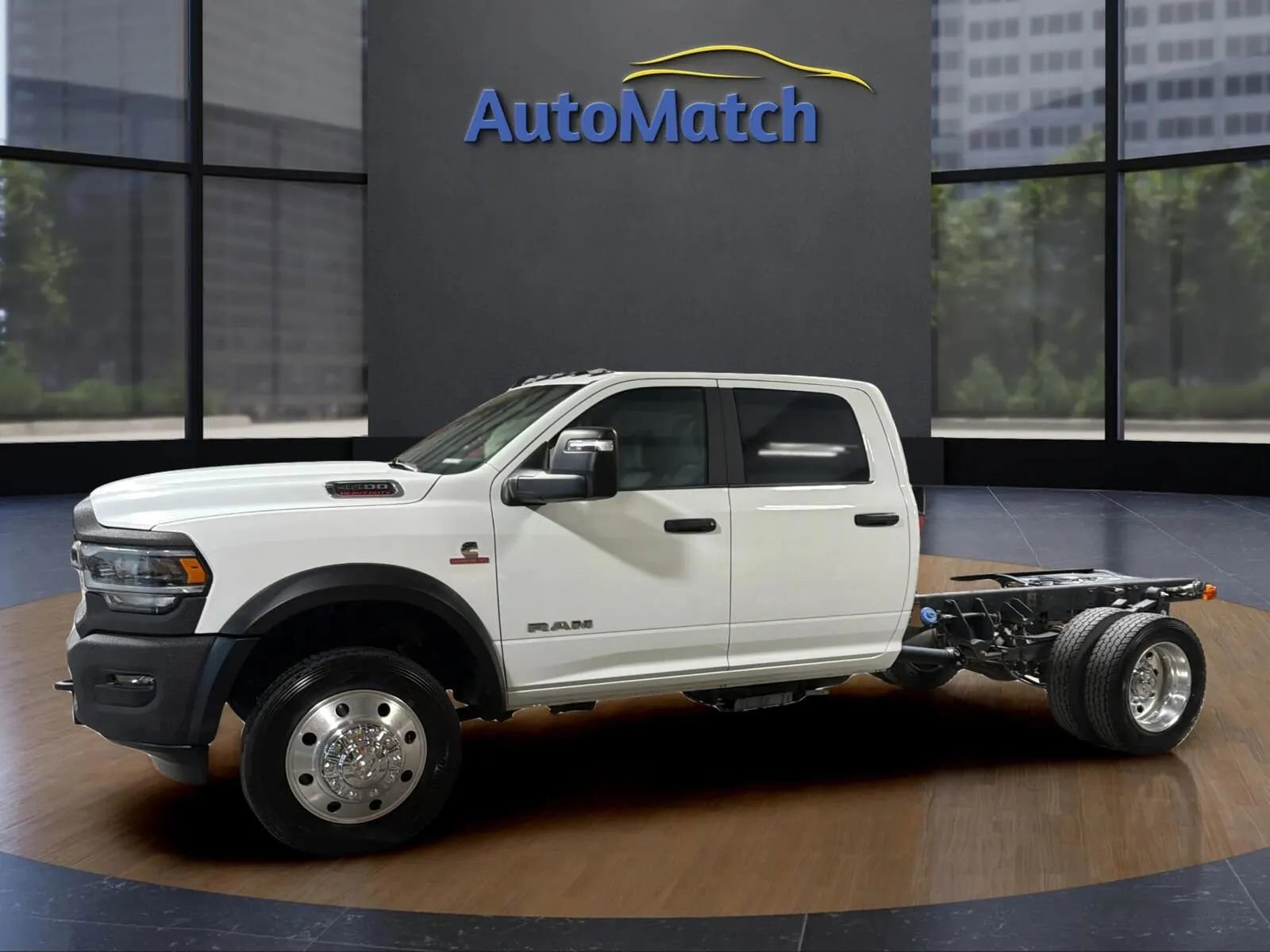 Used 2024 RAM 4500 SLT w/ Quick Order Package 2YG SLT AWD/4WD image 6