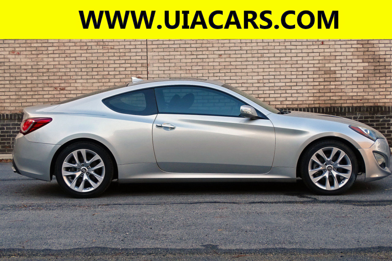 Used 2013 Hyundai Genesis 3.8 image 6