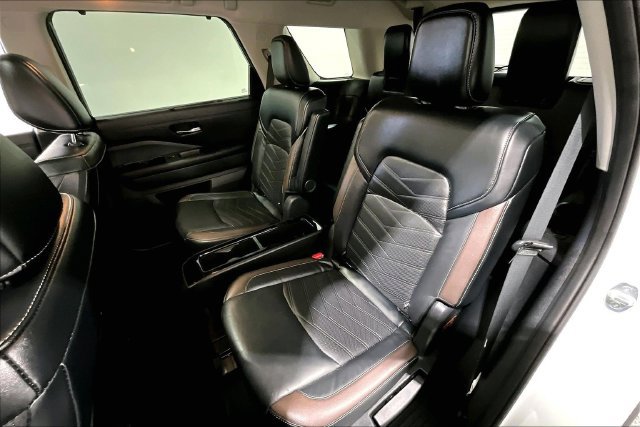 Used 2023 Nissan Pathfinder Platinum AWD/4WD image 28
