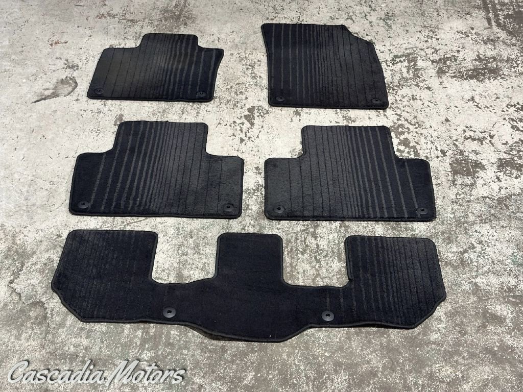 Used 2019 Volvo XC90 T6 Momentum image 30