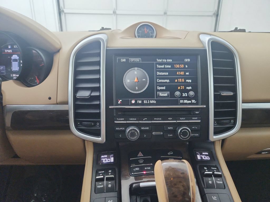 Used 2016 Porsche Cayenne AWD/4WD image 17