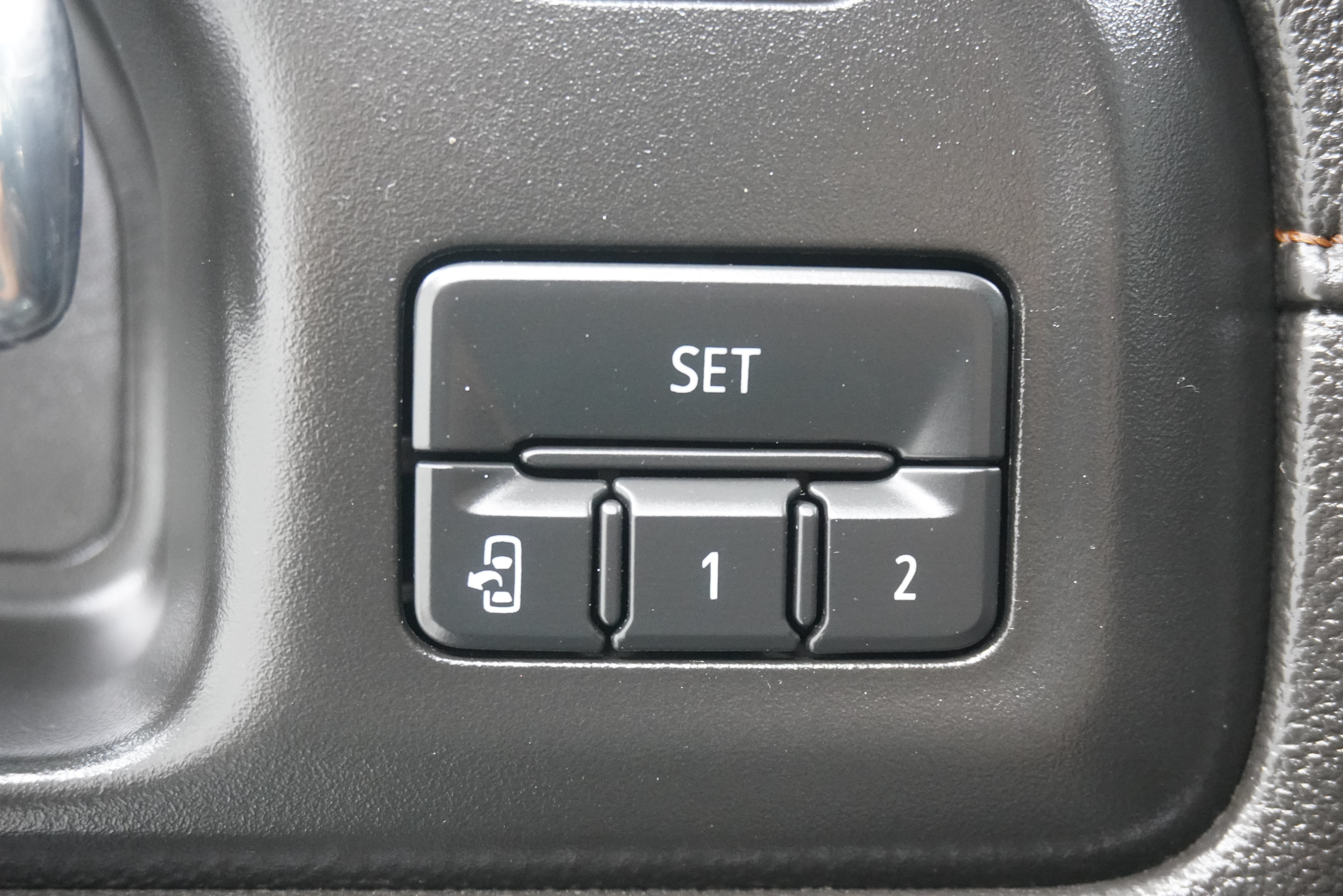 Used 2022 GMC Sierra 2500 AT4 w/ AT4 Premium Plus Package AWD/4WD image 21