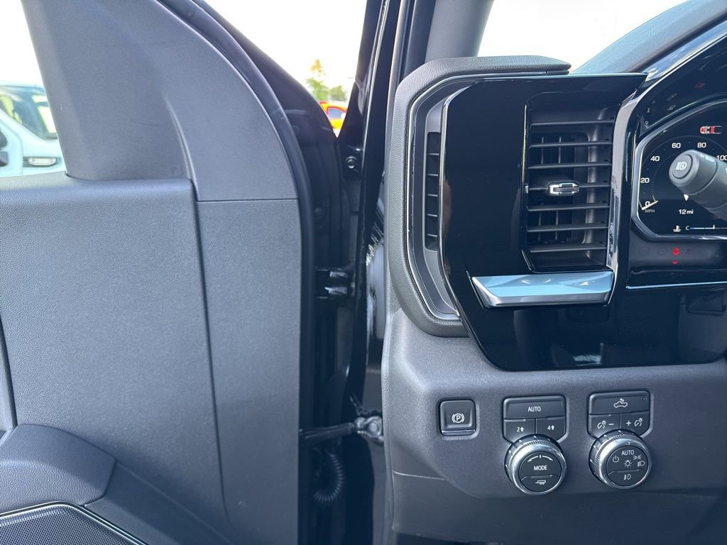 New 2026 GMC Sierra 1500 Elevation image 15