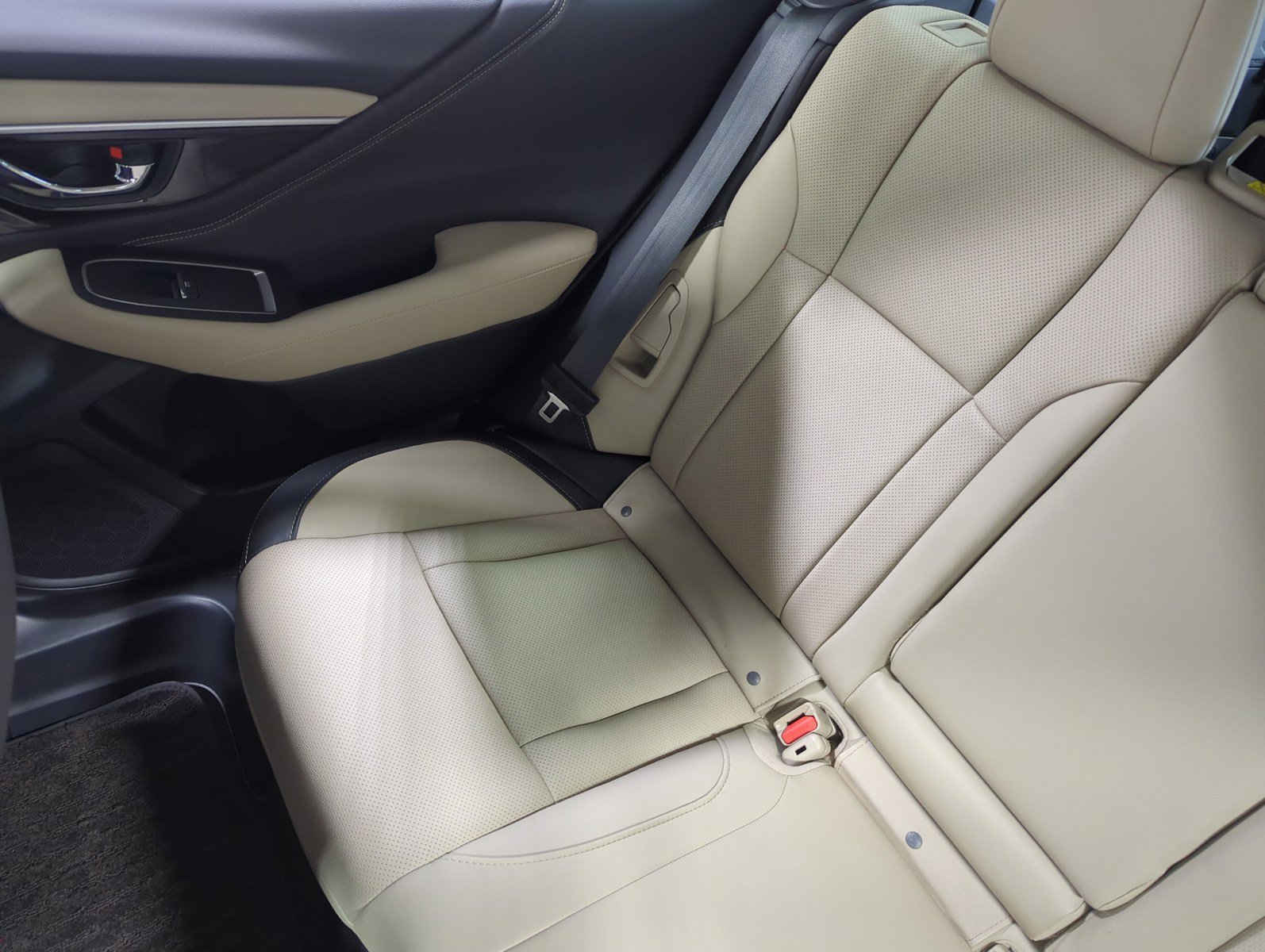 Used 2024 Subaru Outback Limited image 12