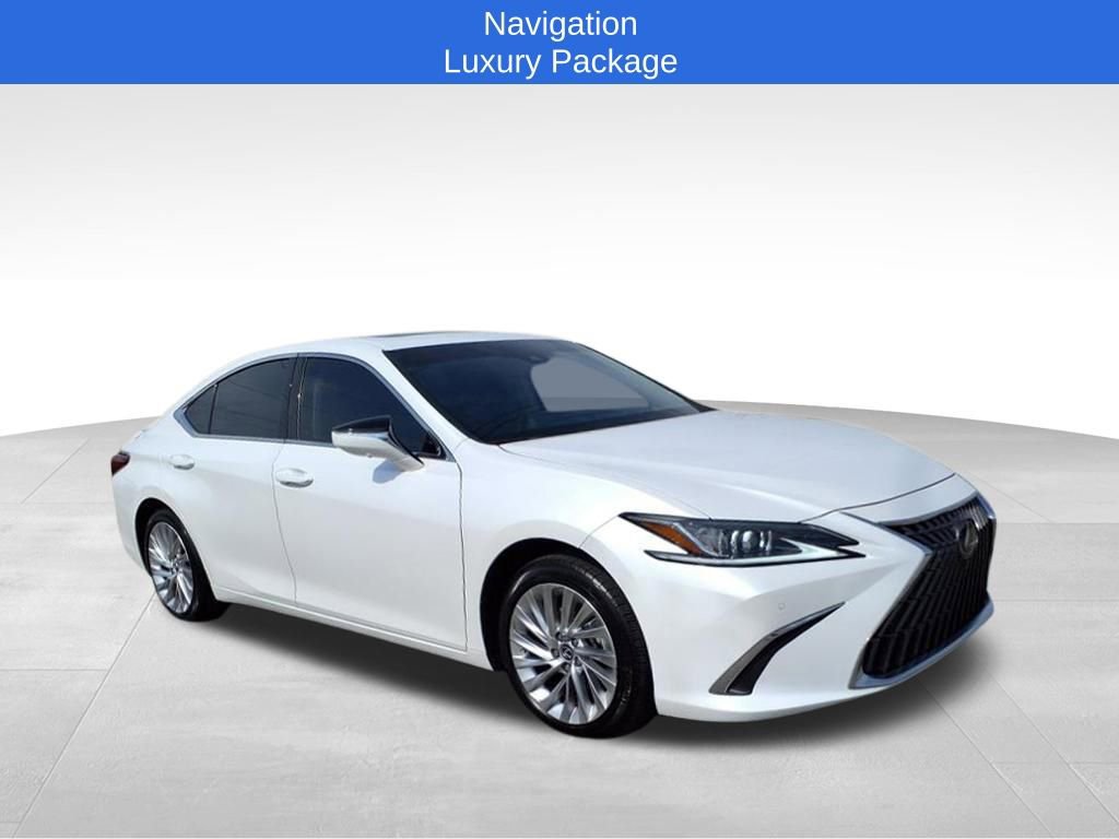 Used 2024 Lexus ES 300h w/ Luxury Package image 2