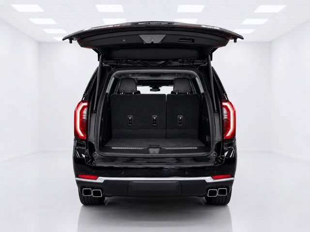 Used 2026 GMC Yukon Denali w/ Sun & Power Step Package AWD/4WD image 8