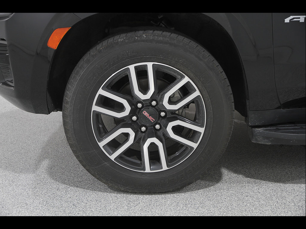 Certified 2021 GMC Yukon XL AT4 w/ Rear Media and Nav Package AWD/4WD image 25