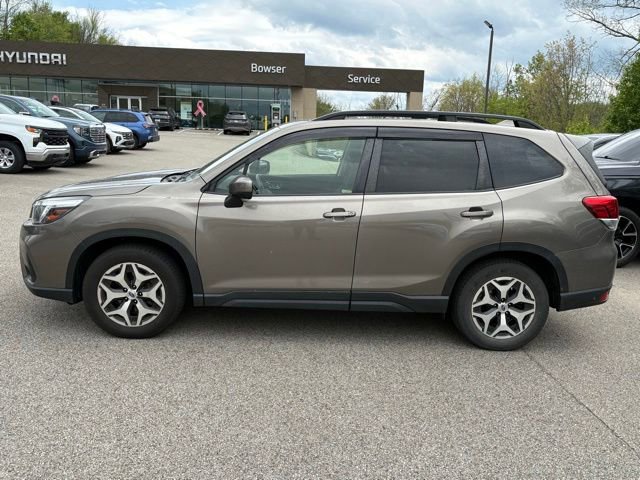 Used 2020 Subaru Forester Premium AWD/4WD image 2