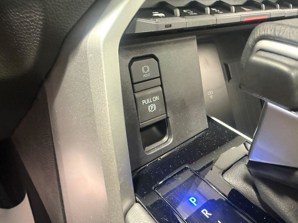 Certified 2025 Toyota Sequoia Capstone AWD/4WD image 32