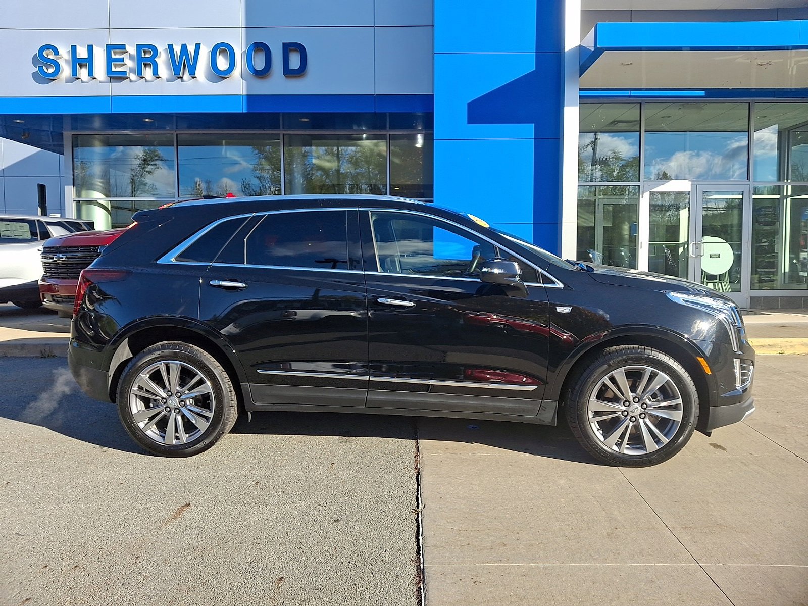 Used 2025 Cadillac XT5 Premium Luxury w/ Technology Package image 7