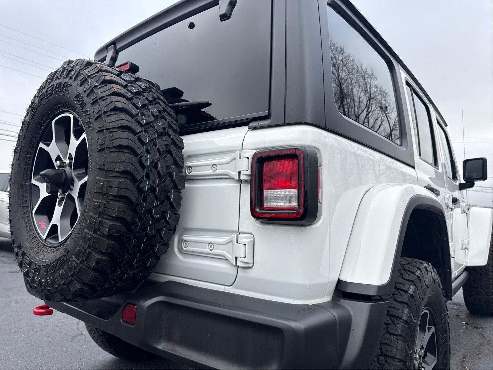 Used 2023 Jeep Wrangler Unlimited Rubicon w/ Cold Weather Group image 27