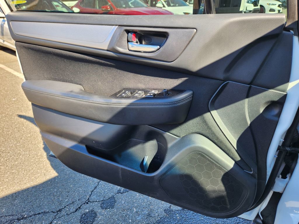 Used 2018 Subaru Outback 2.5i Premium image 23