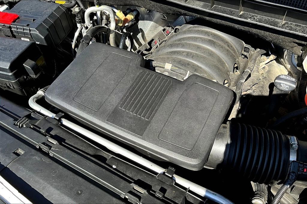 Used 2022 Chevrolet Tahoe Premier AWD/4WD image 34