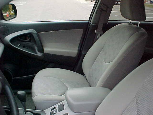 Used 2009 Toyota RAV4 4WD w/ Base L4 Extra Value Pkg image 18