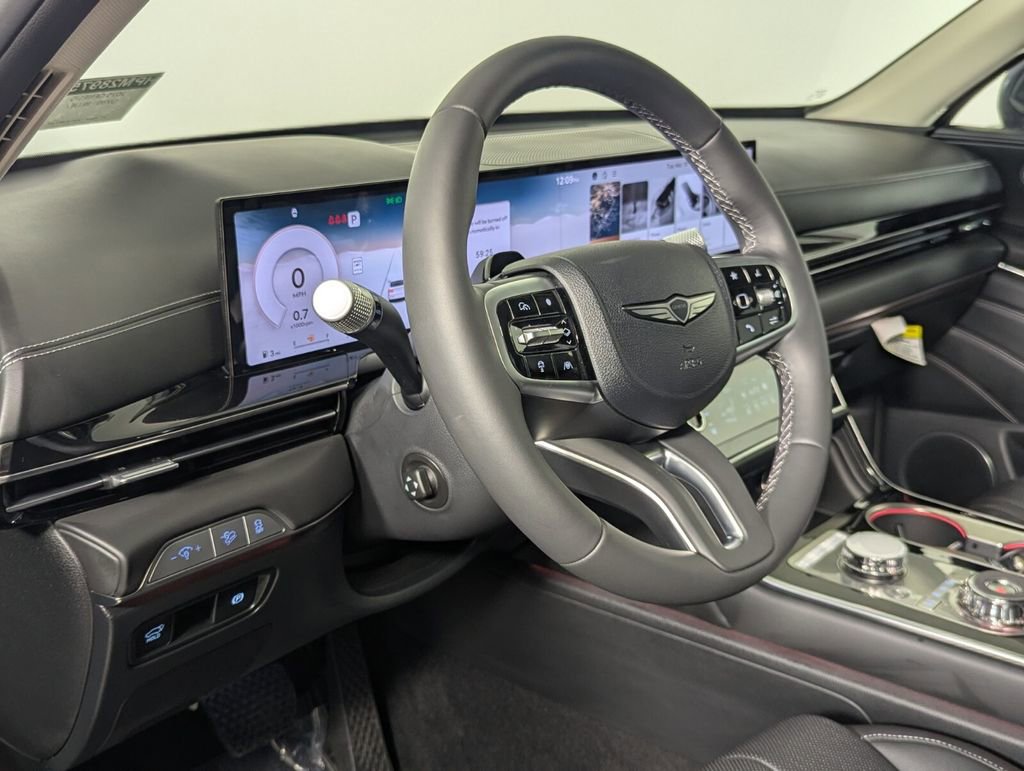Used 2025 Genesis GV80 2.5T Standard image 13